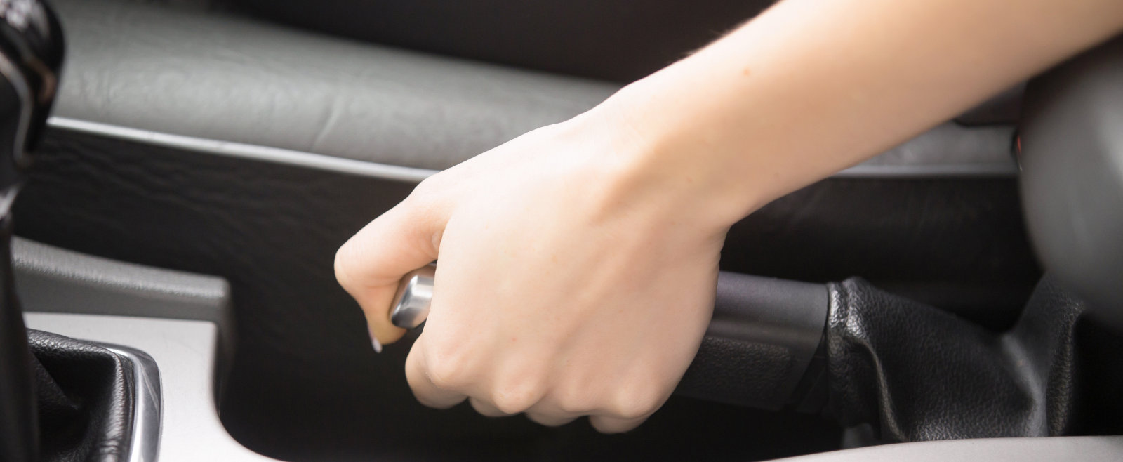 learner-driving-using-handbrake